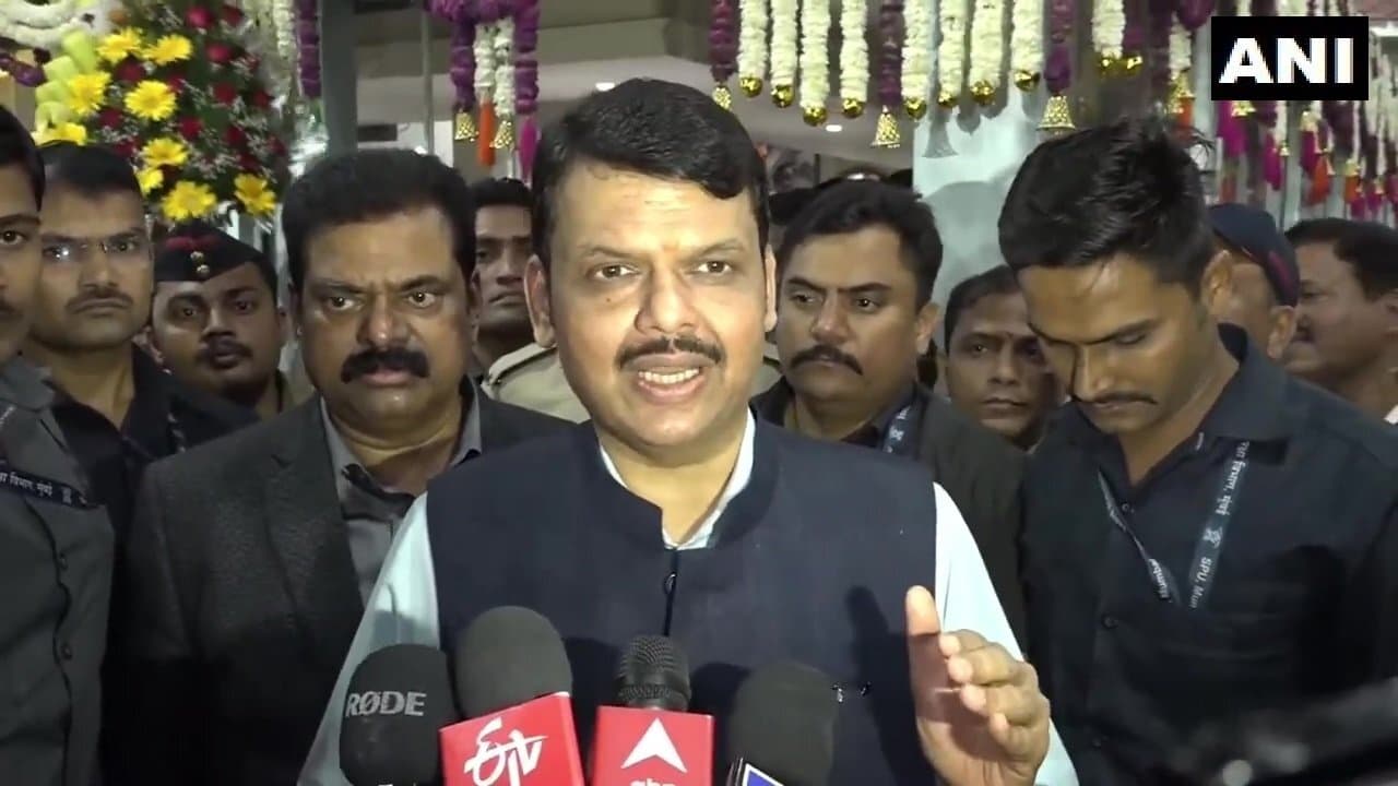 Old Pension Scheme: महाराष्ट्र सरकार के लिए बढ़ी मुसीबतें, 18 लाख सरकारी कर्मचारी हड़ताल पर