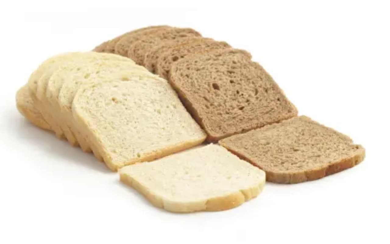 Brown or White Bread: ब्राउन या वाईट ब्रेड, कौन है सबसे हेल्दी और किसे खाने से कम होता है वजन? जानें यहां