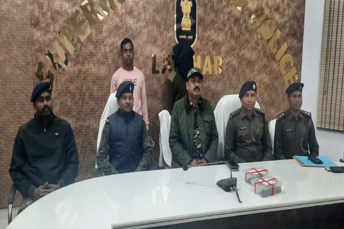 झारखंड: टीएसपीसी का सब जोनल कमांडर सहदेव गंझू हथियार के साथ गिरफ्तार, लातेहार पुलिस को ऐसे मिली कामयाबी