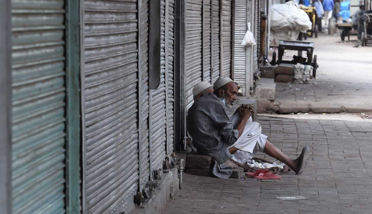 काम की कमी और बढ़ती महंगाई ने लॉकडाउन में किया लोगों का हाल बेहाल, सिमडेगा के मध्यम वर्गीय परिवारों की बढ़ रही परेशानी