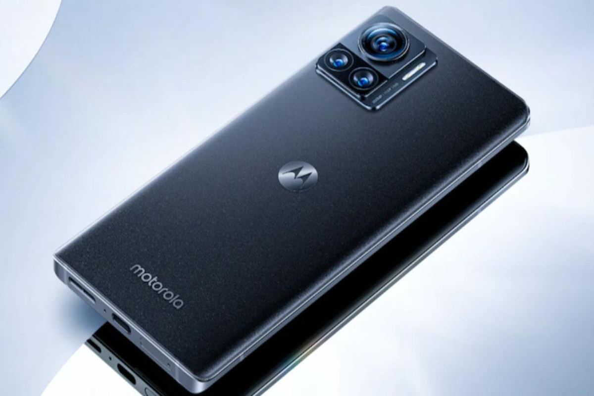 आधी कीमत पर घर ले जाएं Motorola Edge 30 Ultra स्मार्टफोन, जानें क्या हैं ऑफर्स