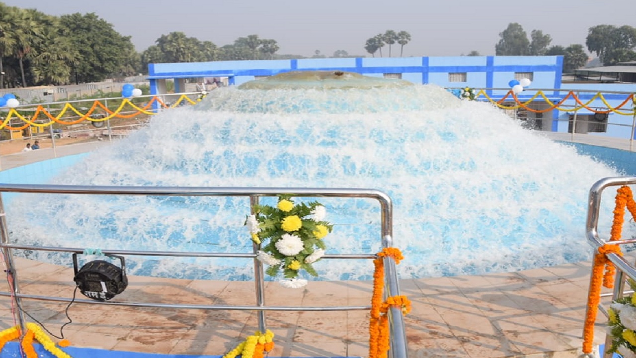 बिहार: नवादा के घरों में पहुंचने लगा गंगाजल, सीएम नीतीश कुमार ने वाटर ट्रीटमेंट प्लांट का किया उद्घाटन