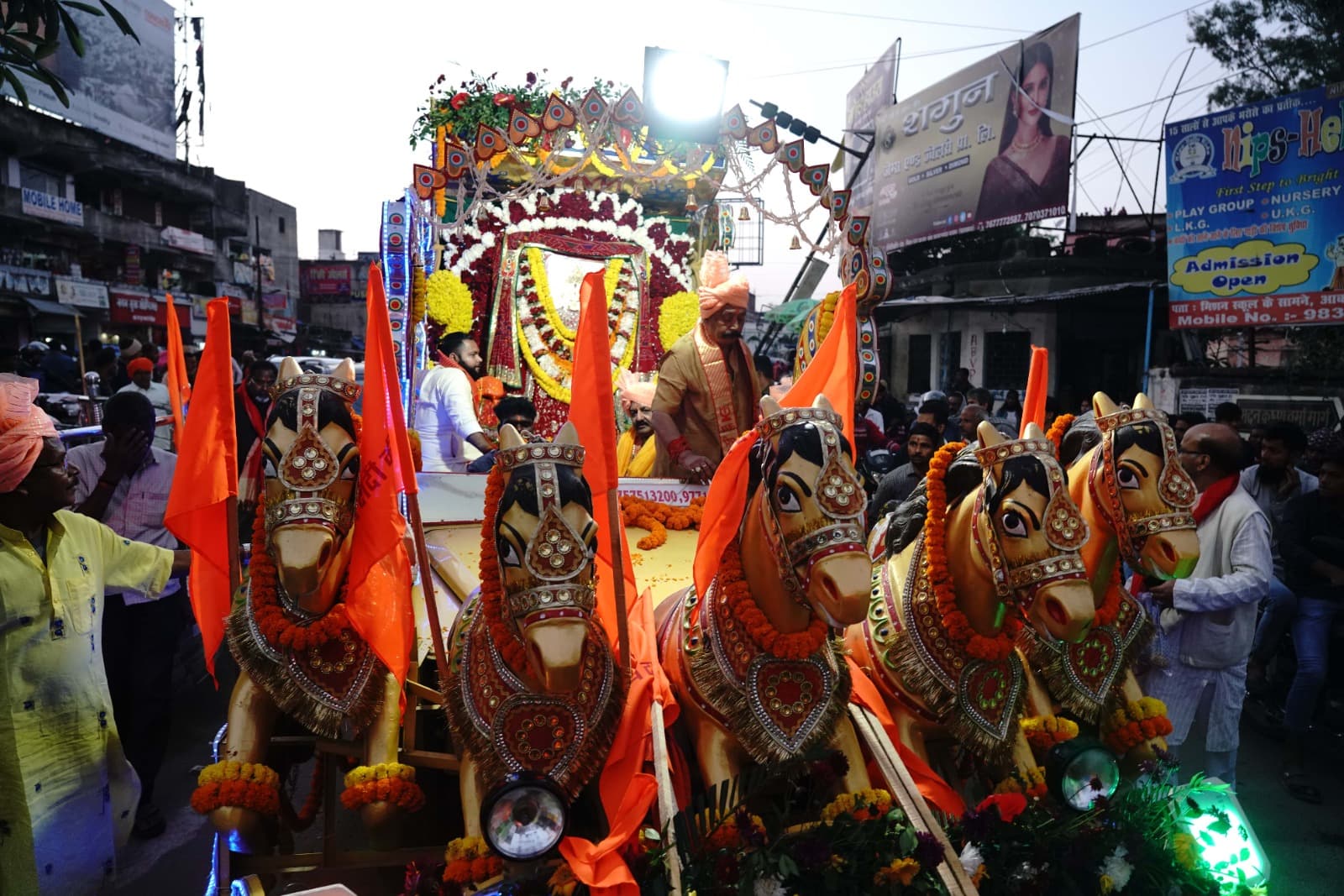 PHOTOS: श्री राणी सती मंदिर में प्राण प्रतिष्ठा से पहले 12 विग्रहों का नगर भ्रमण, ऐसा था नजारा