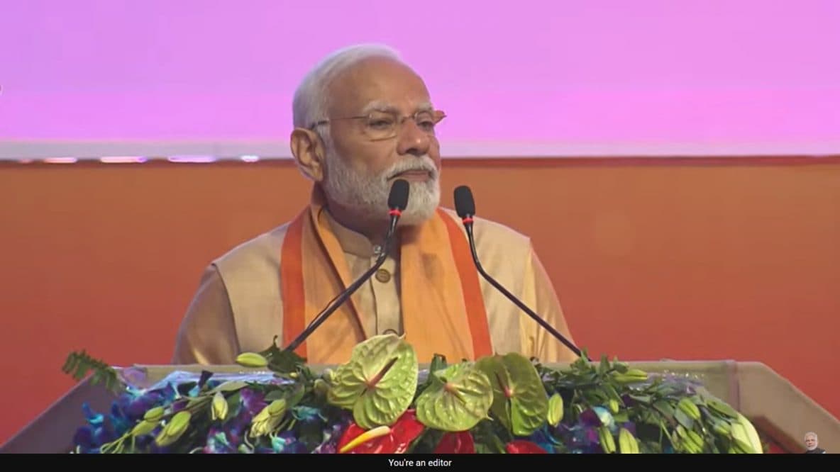 UP Ground Breaking Ceremony 4.0 LIVE: उत्तर प्रदेश में कुछ होता है तो मुझे सबसे अधिक आनंद होता है-पीएम मोदी