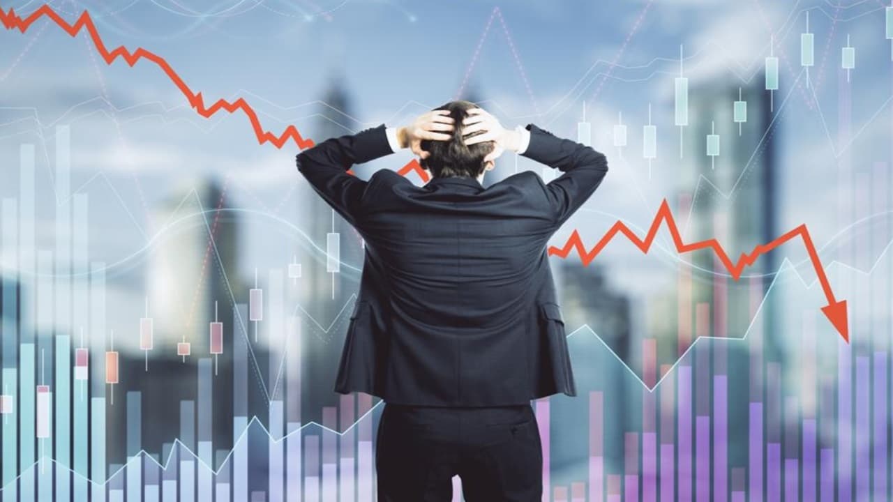 Recession in 2024: नए साल में आने वाली है भयानक मंदी! नौकरी-शेयर बाजार को ले विशेषज्ञों ने की बड़ी भविष्यवाणी