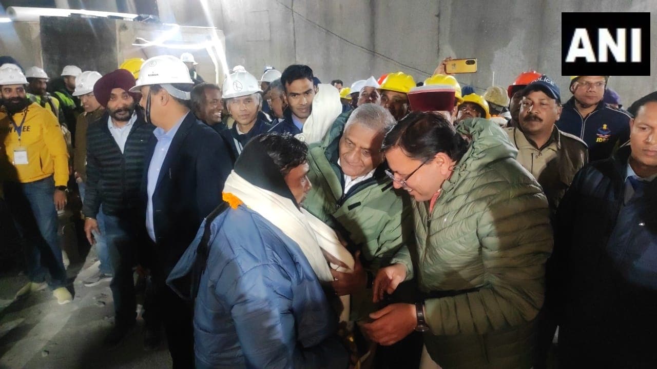 सुरंग से निकले मजदूरों को उत्तराखंड सरकार देगी सहायता राशि, टनल से निकालने का CM धामी का था ये प्लान