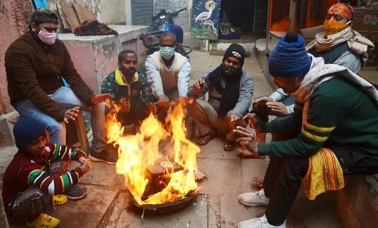 Bhagalpur Weather: भागलपुर में तापमान में 2.4 डिग्री गिरा, जानें ठंड से कब मिलेगी राहत