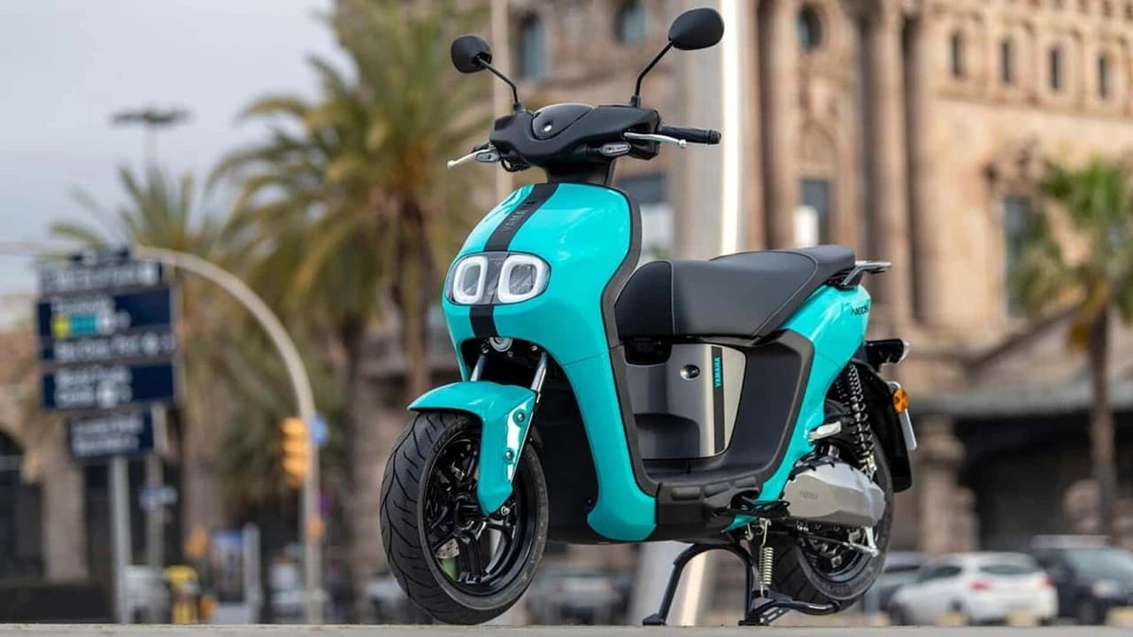 YAMAHA का पहला इलेक्ट्रिक स्कूटर लूट लेगा बाजार, सड़क पर देख आप भी हो जाएंगे दीवाने!