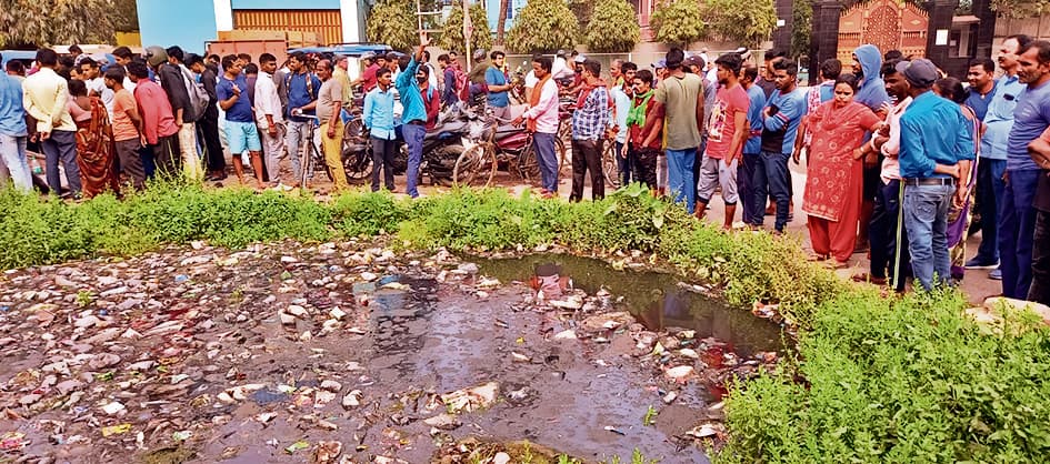 गया में हंगामा करते लोग गया में हंगामा करते लोग