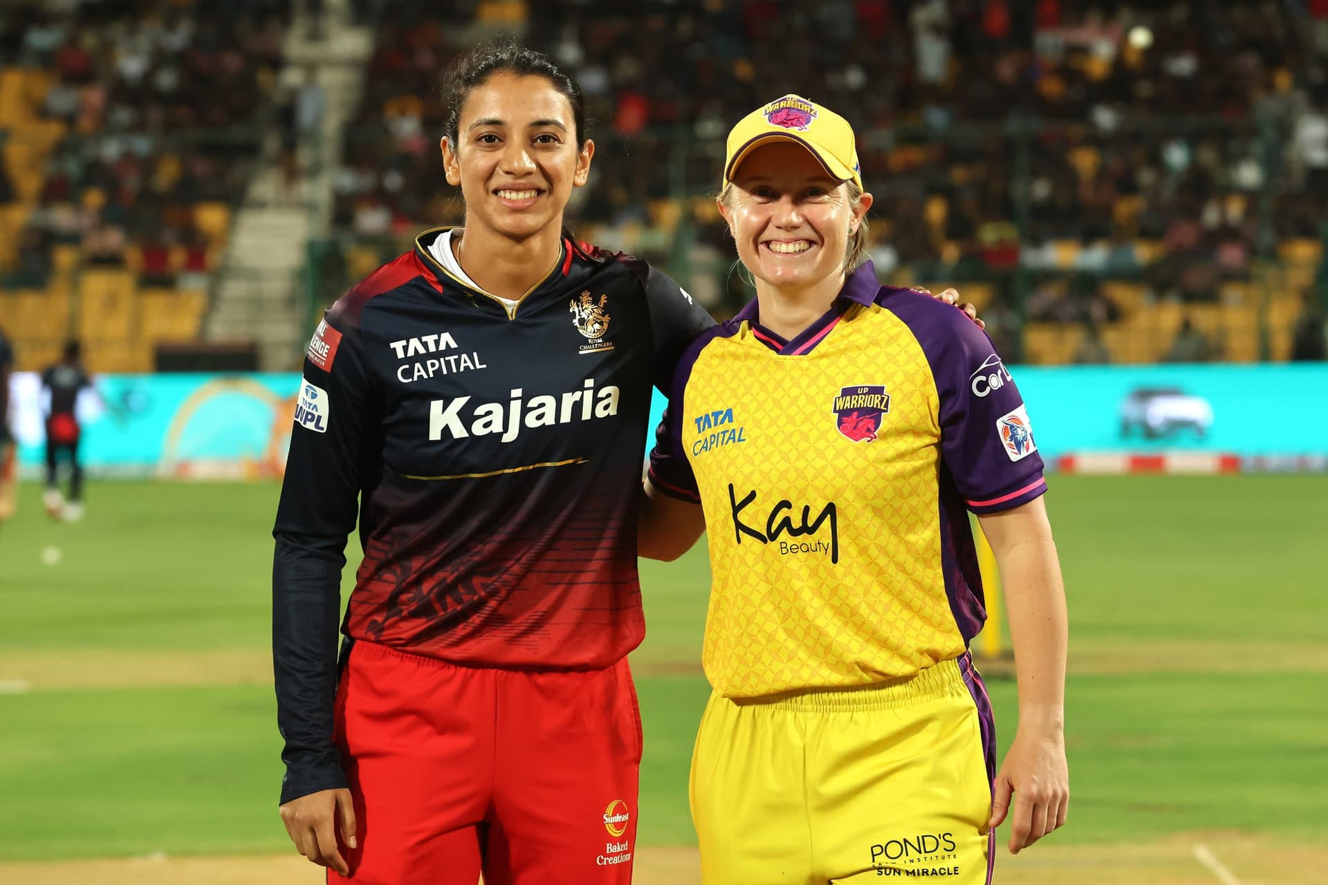 WPL 2024: यूपी वारियर्स ने आरसीबी के खिलाफ टॉस जीतकर गेंदबाजी का किया फैसला, देखें प्लेइंग XI