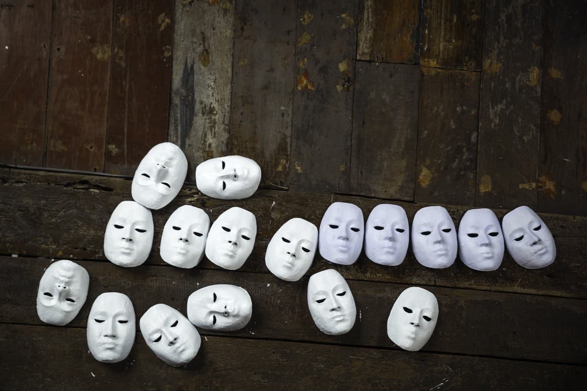 Multiple Personality Day आज, जानें इसके लक्षण और इलाज Multiple Personality Day आज, जानें इसके लक्षण और इलाज