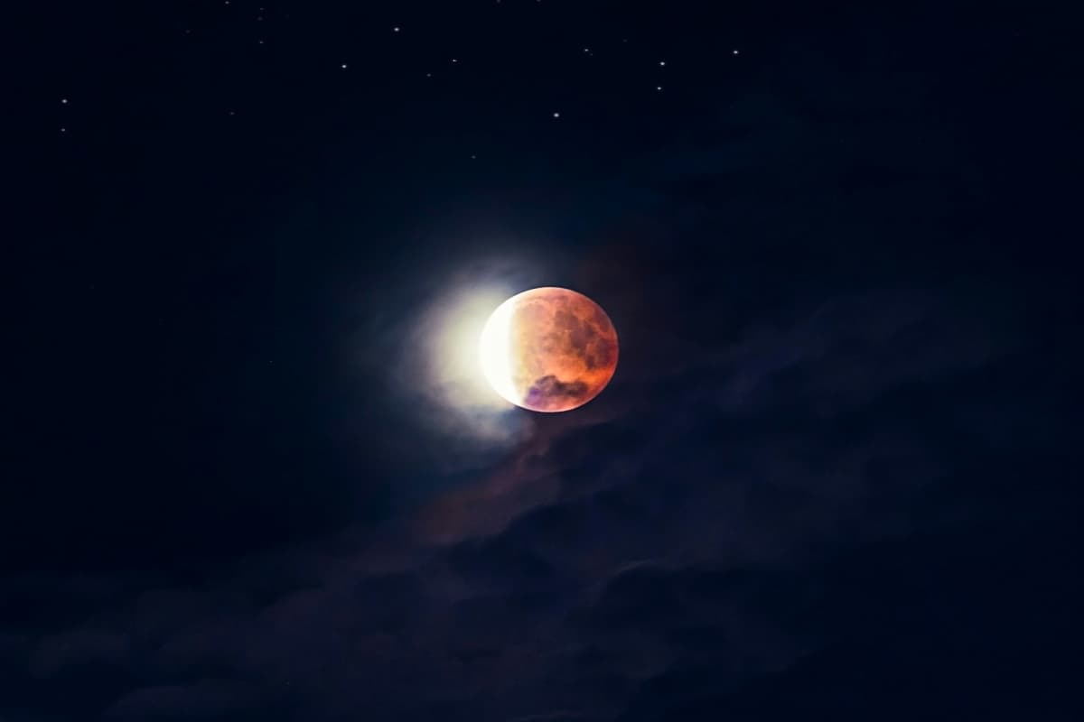 Worm Moon: क्या है वॉर्म मून का रहस्य? जानें