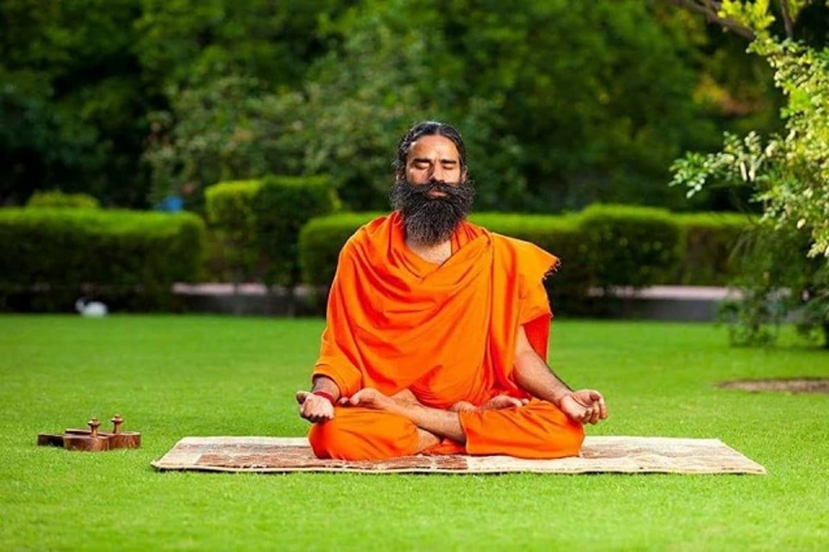Hair Care Tips by Swami Ramdev: स्वामी रामदेव से जानें घने बालों का राज: जानिए उनके टिप्स और नेचुरल उपाय