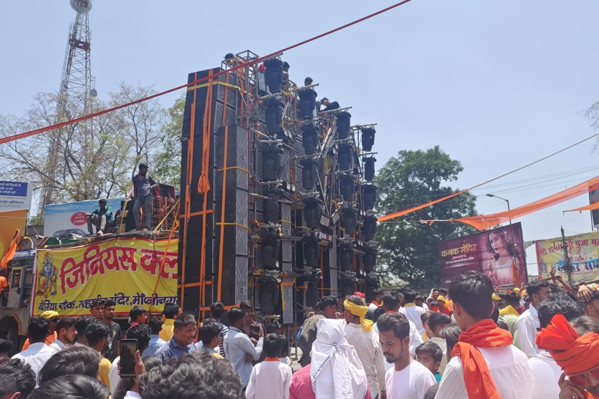 PHOTOS : पलामू में हर्षोल्लास के साथ निकला रामनवमी का जुलूस, प्रचंड गर्मी भी नहीं कम कर सकी भक्तों का उत्साह