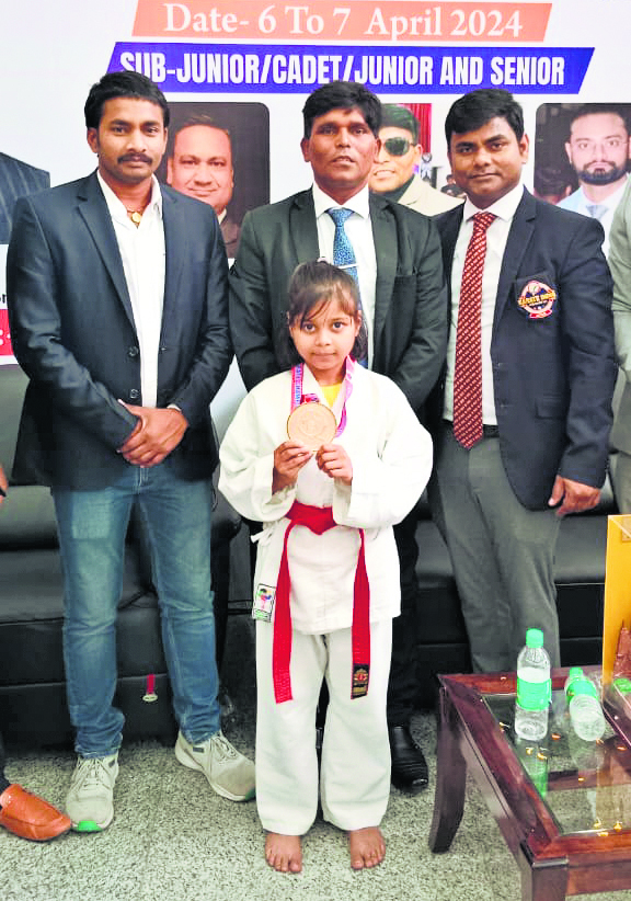 बिहार स्टेट कराटे चैंपियनशिप में झटके पदक