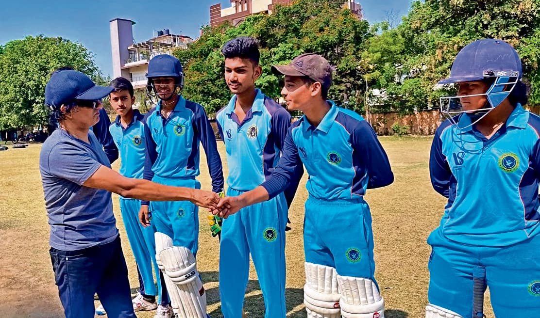 वाईसीसी चैलेंजर ट्रॉफी क्रिकेट टूर्नामेंट का शानदार आगाज, ब्लू की टीम जीती