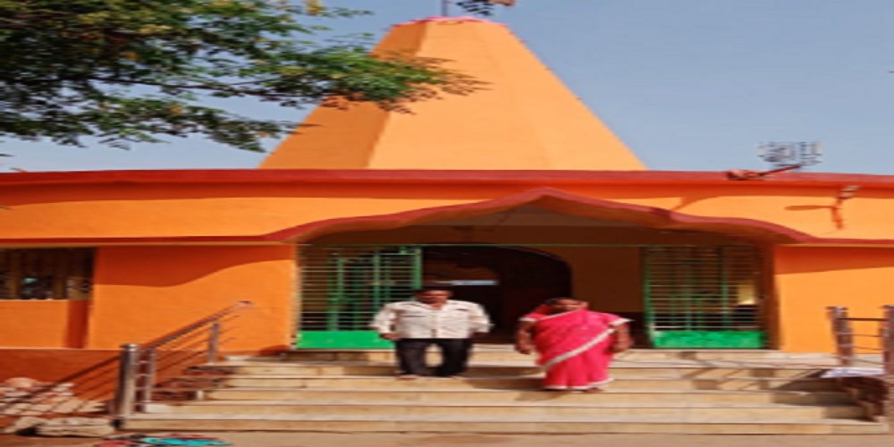 बोकारो के मजदूर दंपती ने मजदूरी के पैसे बचाकर बनाया मंदिर, जानें इसके निर्माण का इतिहास
