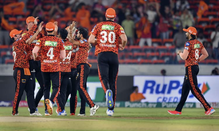 IPL 2024: बारिश की वजह से हैदराबाद और गुजरात का मैच हुआ रद्द, CSK और RCB को बड़ा नुकसान