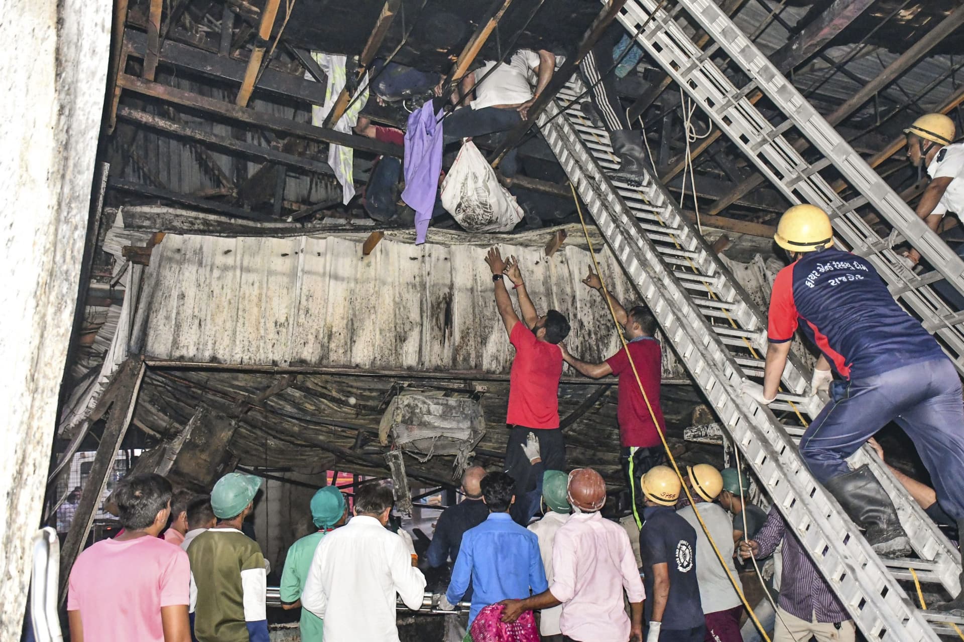 Rajkot Fire : क्या इस वजह से लगी आग? राजकोट के ‘गेम जोन’ में आग ने मचाया कोहराम, 27 की मौत