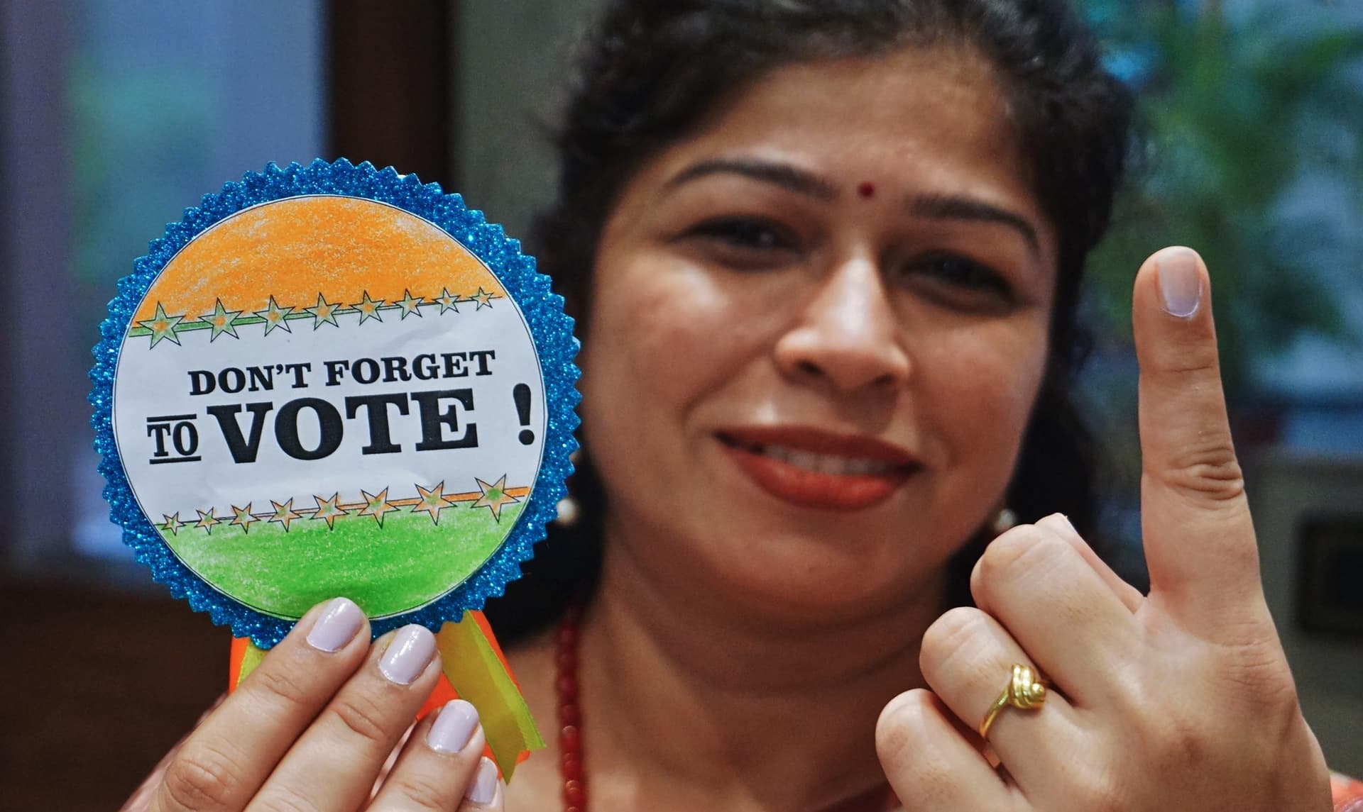 Voter ID Card से लेकर पोलिंग बूथ तक की जानकारी बस एक SMS पर पाएं, तरीका बड़ा आसान