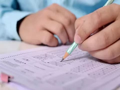 NEET Solver Racket Case: सॉल्वर गैंग का इस शहर से है नाता, जांच में सामने आए ये नाम