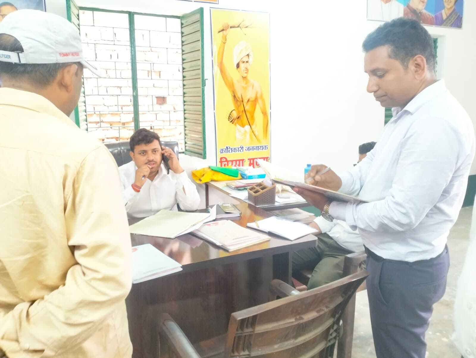 जनजातीय क्षेत्रों में जागरुकता की कमी परीक्षा परिणाम को कर रहा प्रभावित : डीइओ
