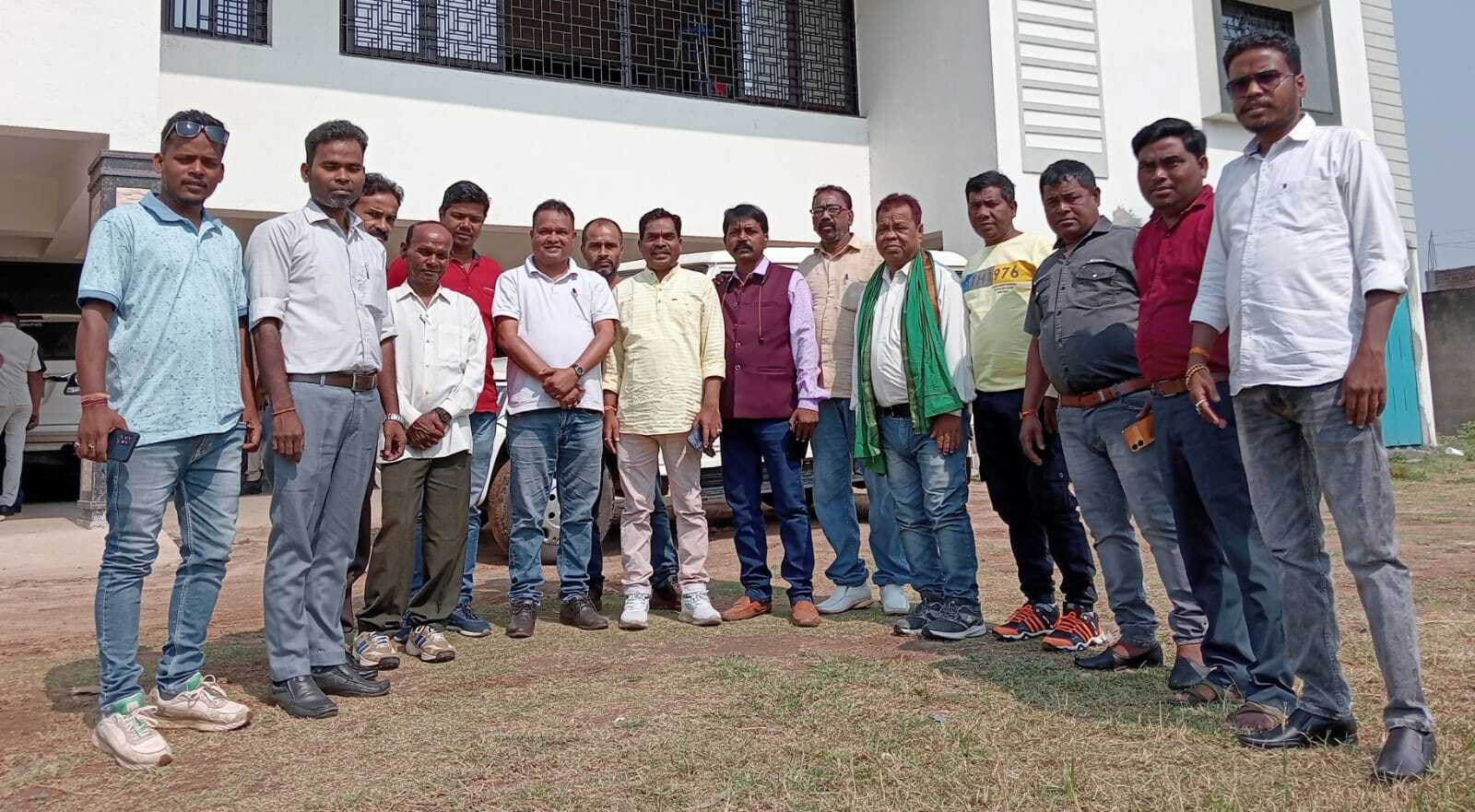 तांती समाज ने मंत्री दीपक बिरुआ से जाति विसंगति को दूर करने की मांग की