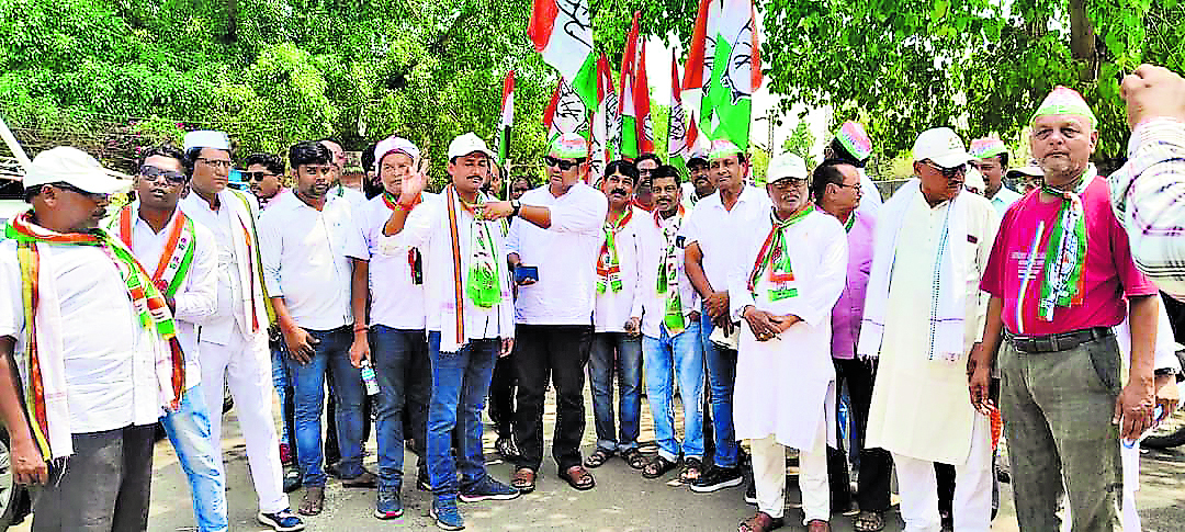 राजगांगपुर विस सीट:अनिल का प्रचार मंगला के कंधों पर,राजन अकेले संभाल रहे मोर्चा,तो नरसिंह बड़े नेताओं के भरोसे