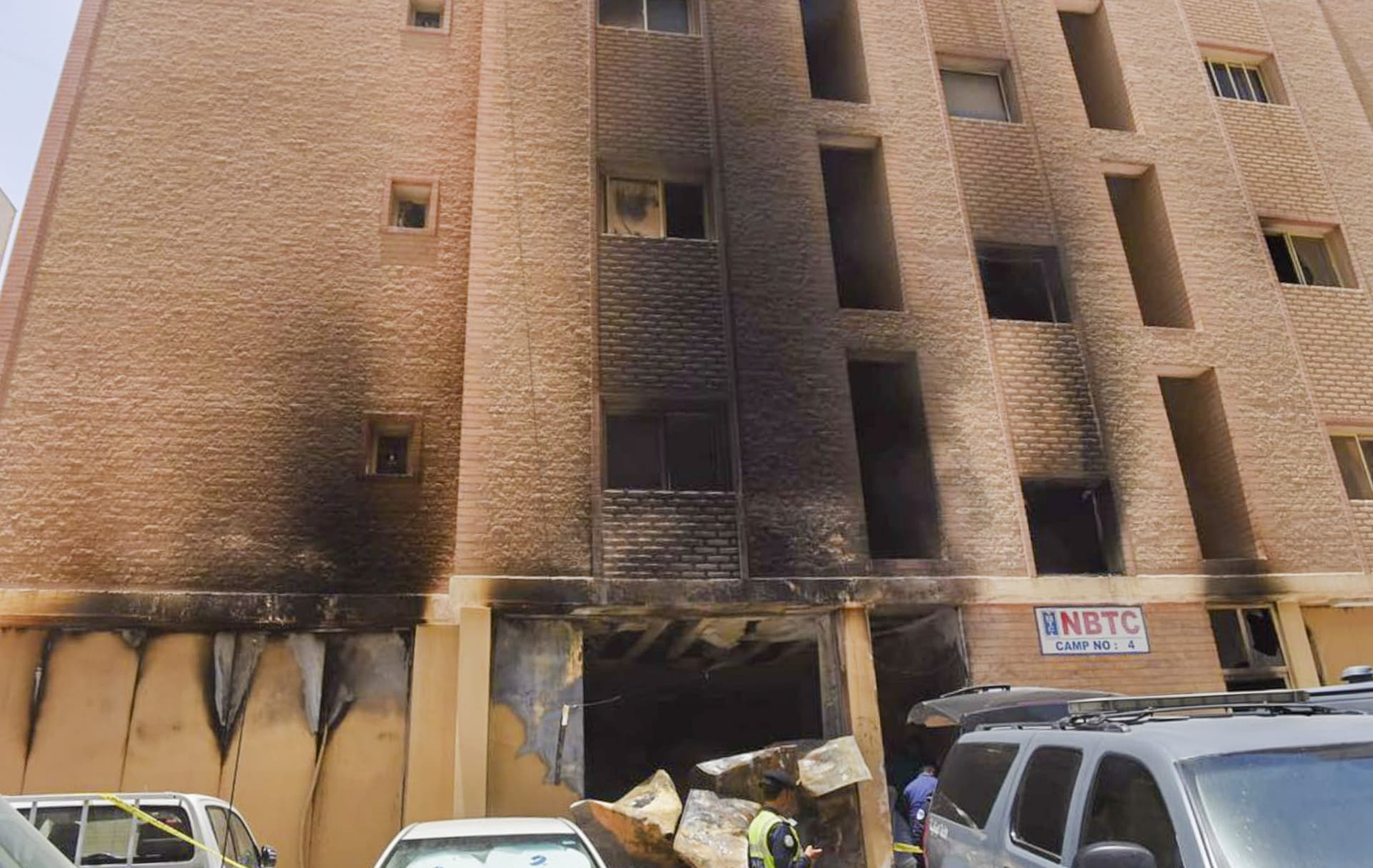 Kuwait Fire: विदेश राज्यमंत्री कीर्तिवर्धन सिंह पहुंचे कुवैत, आग की चपेट में आकर 40 भारतीयों की मौत