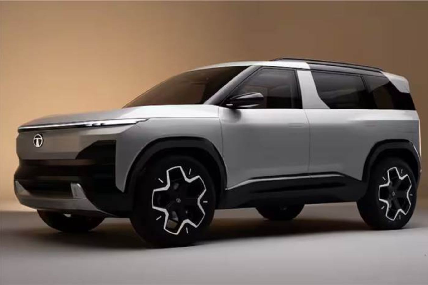 Tata Sierra EV की लॉन्च डेट कंफर्म, मगर मार्केट में पहले आएगी Harrier EV