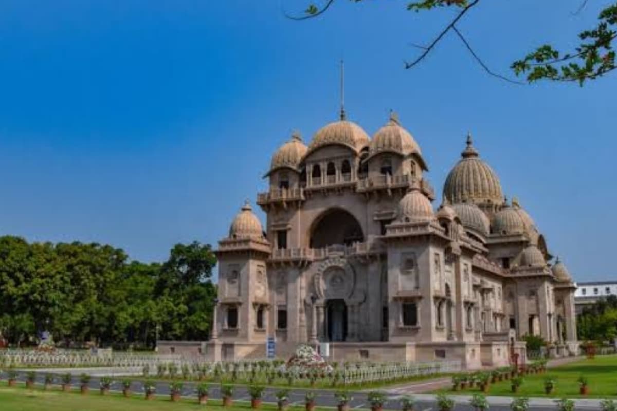 Kolkata आएं तो जरूर करें दुनिया के 5वें सबसे बड़े मंदिर के दर्शन