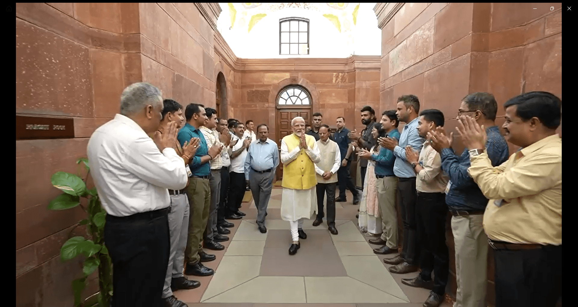 MODI 3.0: पीएम मोदी के ऑफिस का पहला दिन, सहकर्मियों ने ऐसे किया स्वागत, देखें VIDEO