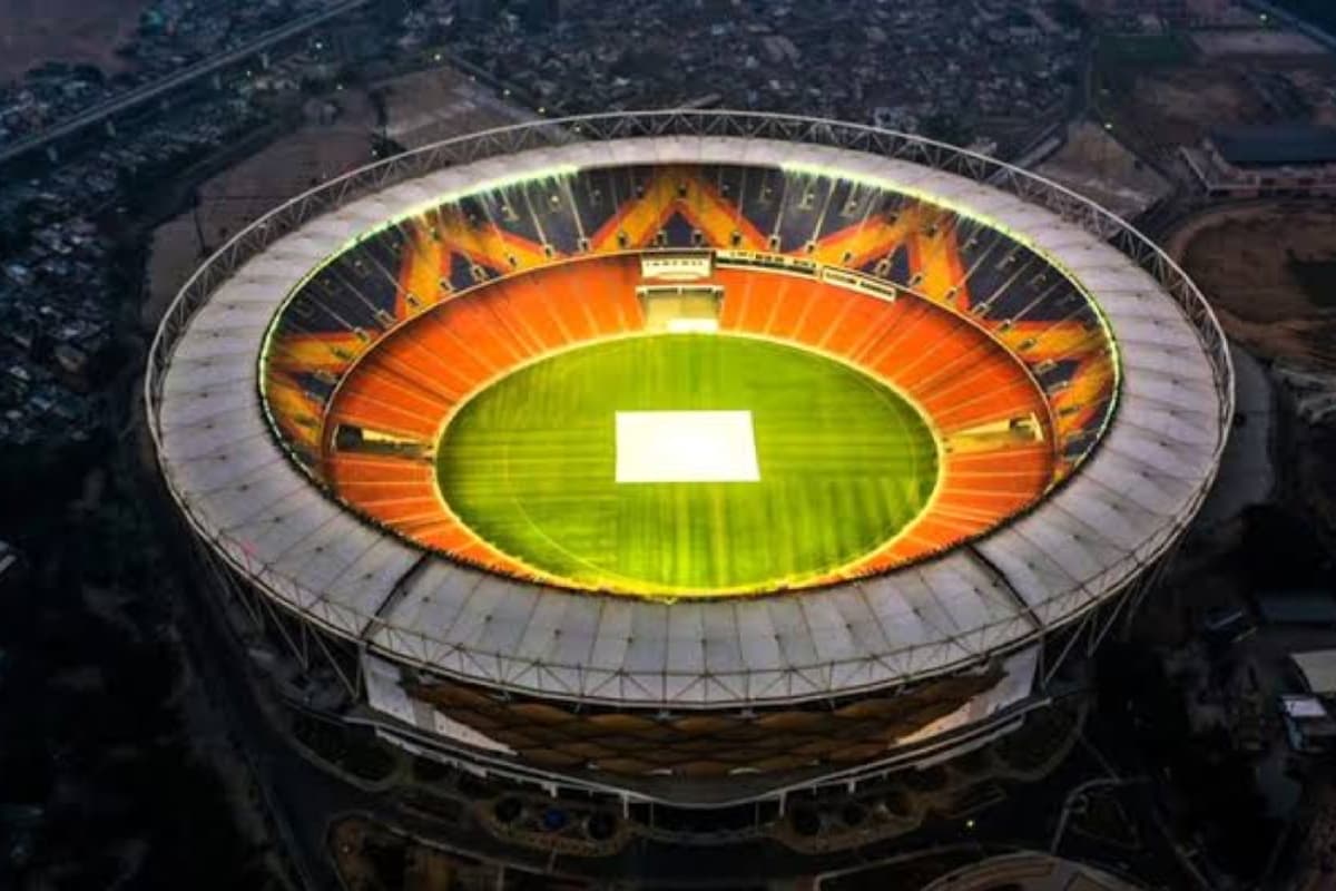 GT vs RR Pitch Report: मैच से पहले जानें नरेंद्र मोदी स्टेडियम का हाल, देखें IPL के आंकड़े