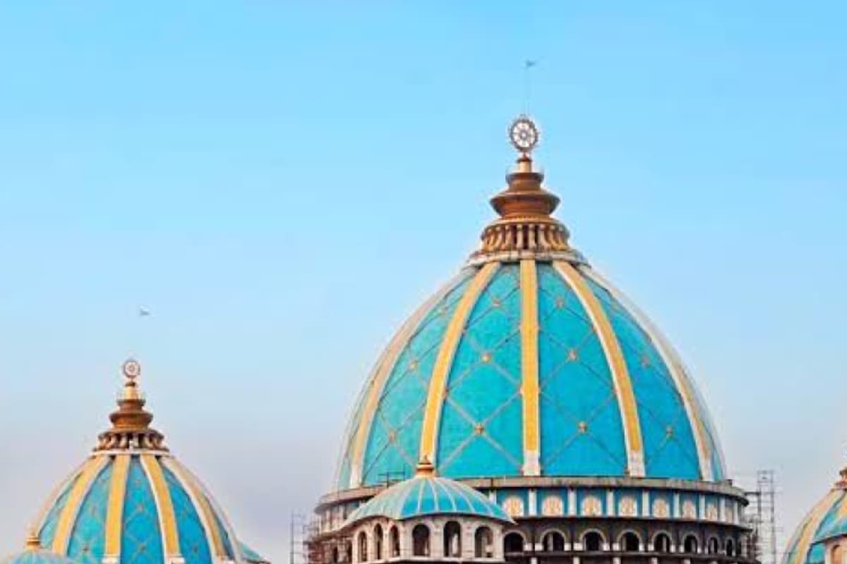 ISKCON Temple: भगवान श्रीकृष्ण की आराधना का स्थान