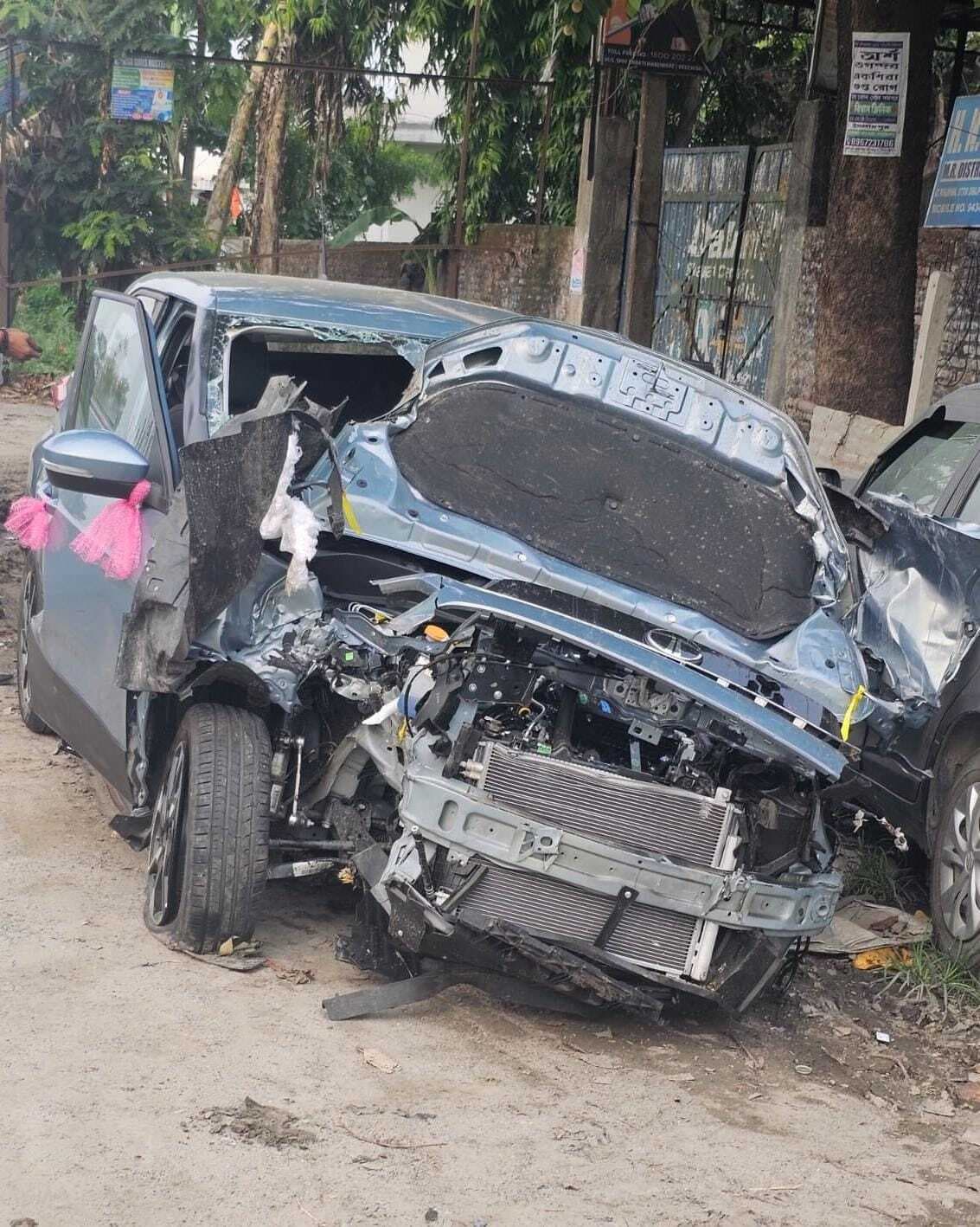 सड़क दुर्घटना में अधिवक्ता, महिला व बच्ची घायल