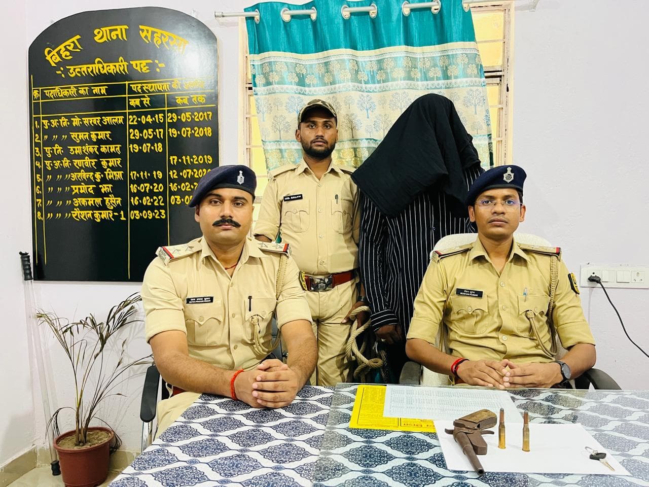कट्टा, दो कारतूस बाइक के साथ एक युवक गिरफ्तार