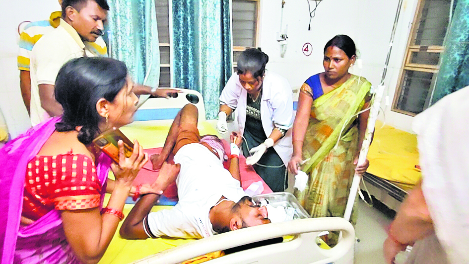 चेनारी में गोलीबारी, युवक की मौत, एक घायल