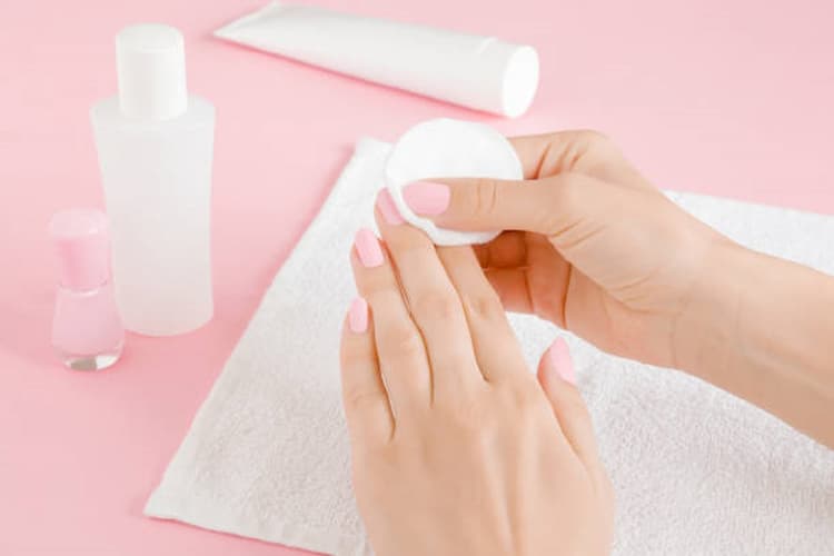 Nail Care: नाखूनों की चमक बढ़ाने के आसान उपाय