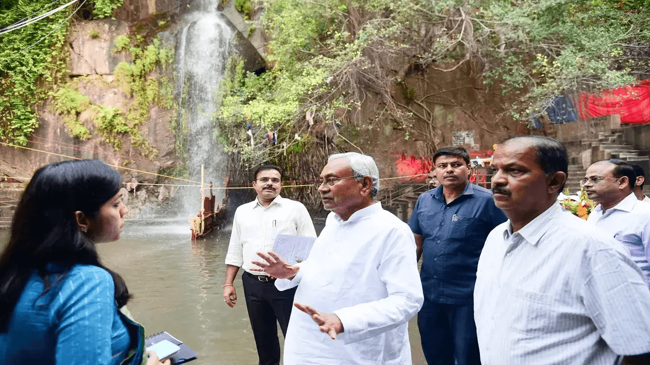 Kakolat waterfall: सौंदर्यीकरण का काम हो गया है पूरा, सीएम नीतीश करेंगे उद्घाटन…