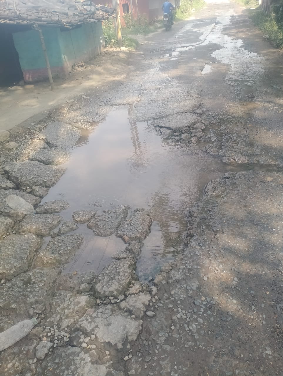 गदड़ा वासी पाइपलाइन लीकेज की समस्या से परेशान, 24 को भूख हड़ताल पर बैठेंगे