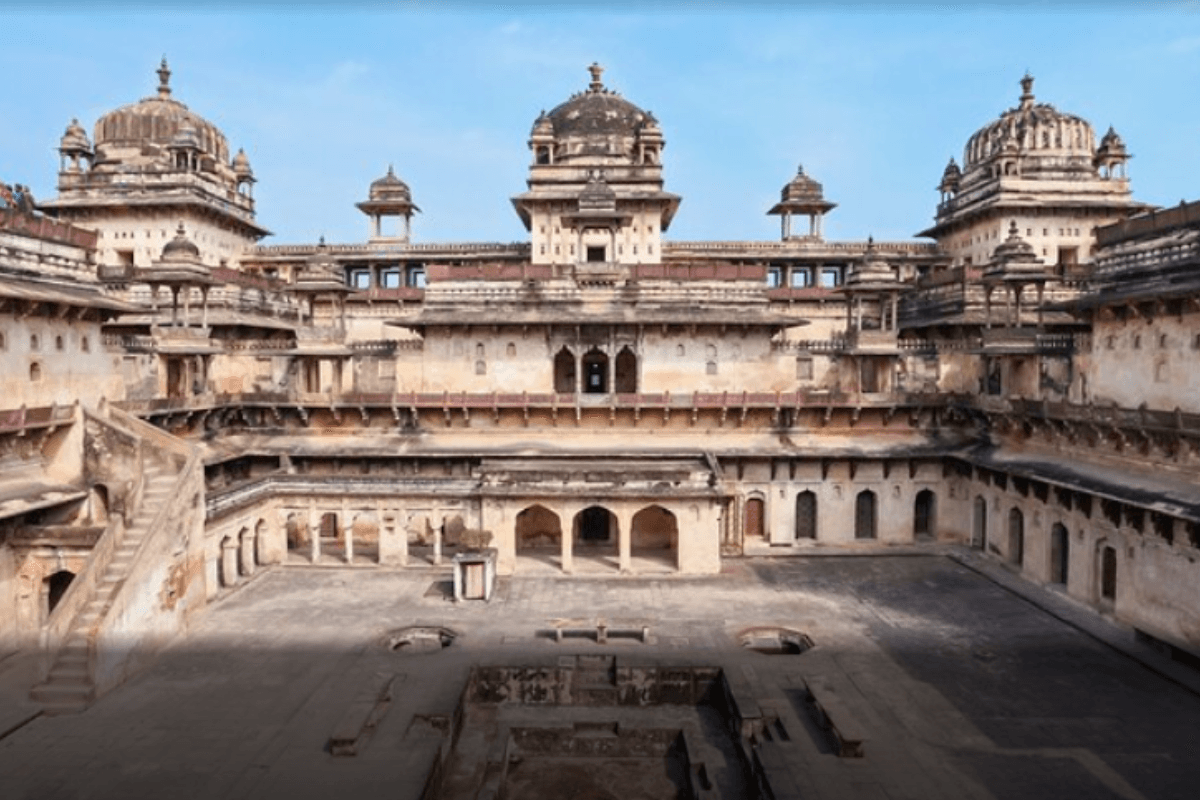 MP Tourism: बुंदेलखंड का यह किला है बेहद खास, जहांगीर के स्वागत में बनवाया था महल