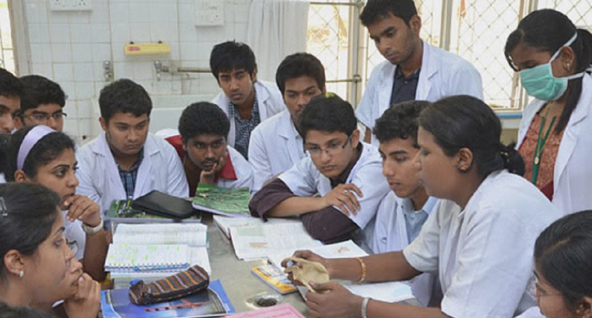 Medical Education: बिहार में MBBS की पढ़ाई अब हिन्दी में भी, इसी सत्र से मिलेगा ऑप्शन