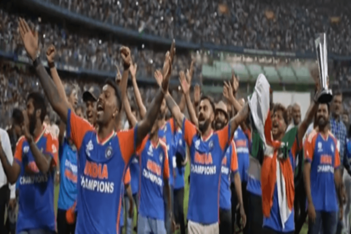 'मां तुझे सलाम' गाने पर थिरका वानखेड़े स्टेडियम, वीडियो देख खड़े हो जाएंगे रोंगटे