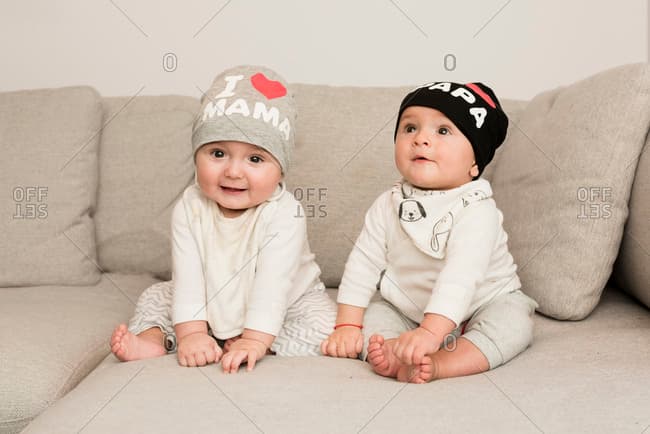 Twins Boy Names : ट्विंस बॉय के ट्रेन्डी और यूनिक नेम, आज ही चुन लीजिए अपने न्यू बॉर्न बेबी के लिए, ये रही नामों की लिस्ट