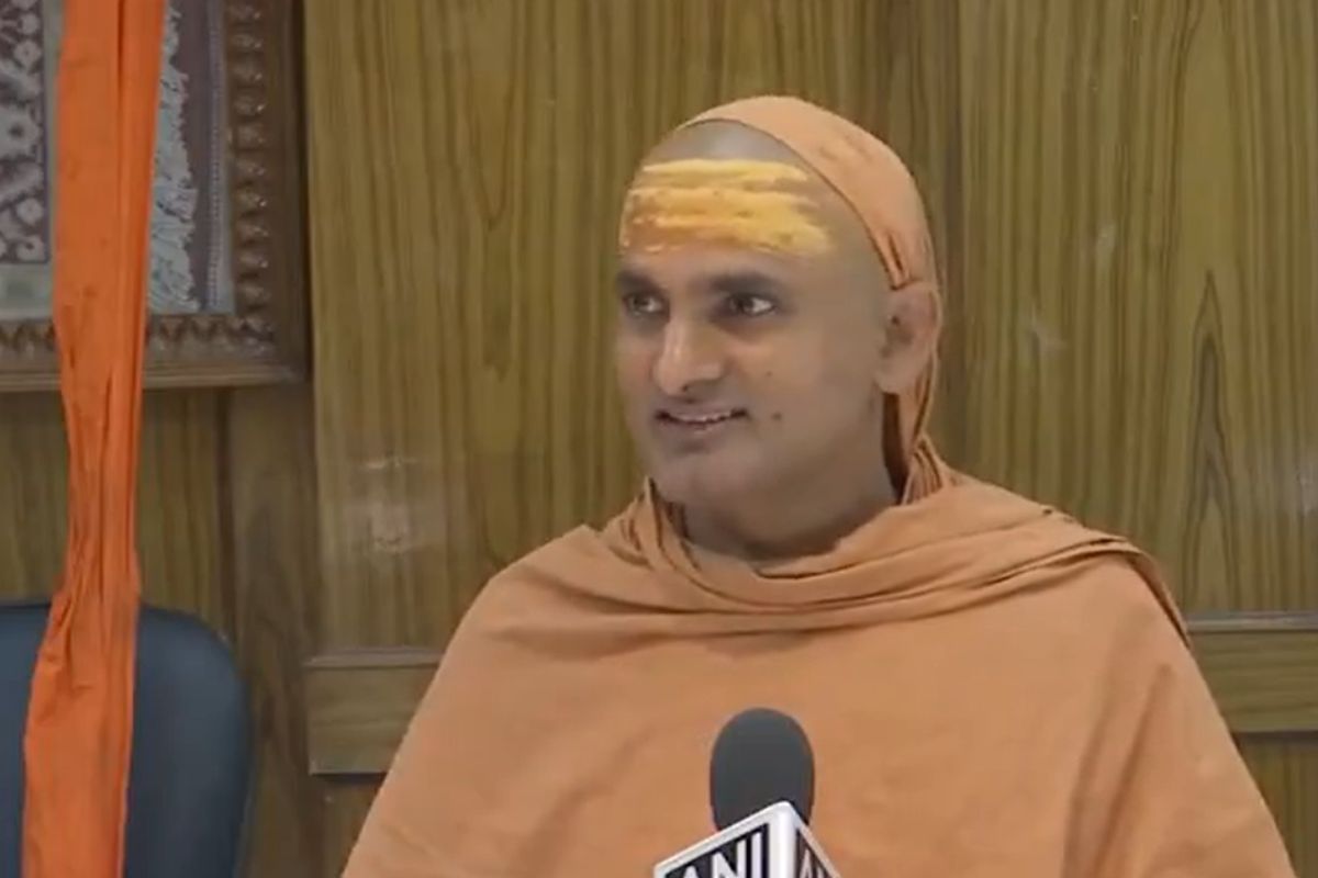 गोविंदानंद सरस्वती ने स्वामी अविमुक्तेश्वरानंद को बताया फर्जी, कांग्रेस पर लगाया गंभीर आरोप
