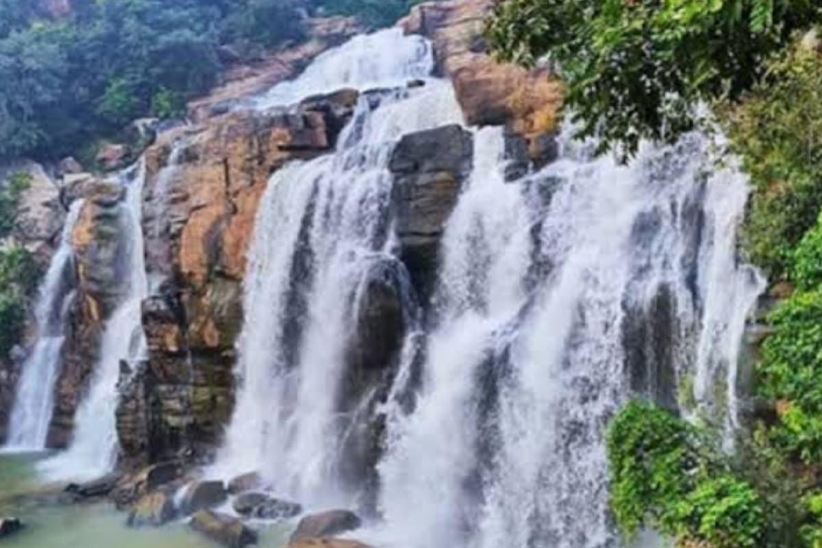 Jharkhand Tourism: “गौतमधारा” नाम से मशहूर है Jharkhand का यह झरना