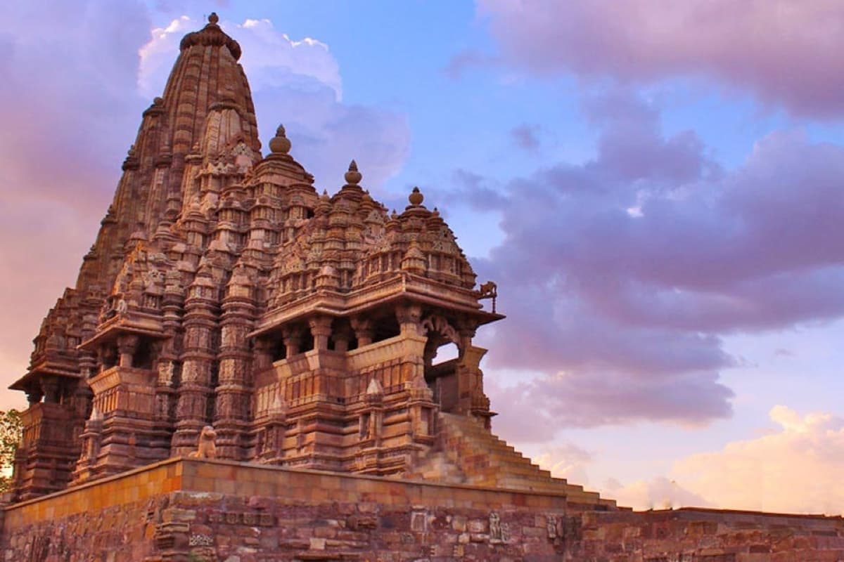 MP Tourism:कंदारिया महादेव मंदिर है खजूराहों का सबसे प्रसिद्ध शैव मंदिर