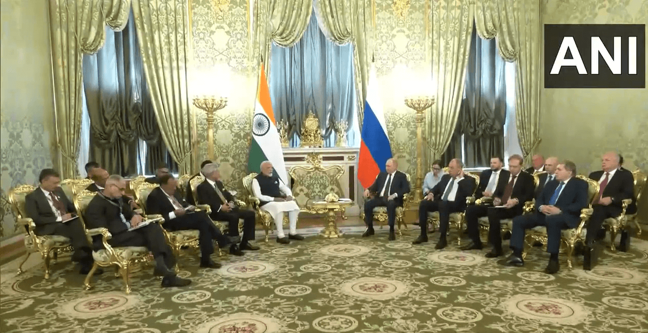 PM Modi Putin Meeting: ‘पेट्रोल-डीजल पर सहयोग की राहना, आतंकवाद की कड़ी निंदा’… पुतिन संग पीएम मोदी ने की मुलाकात