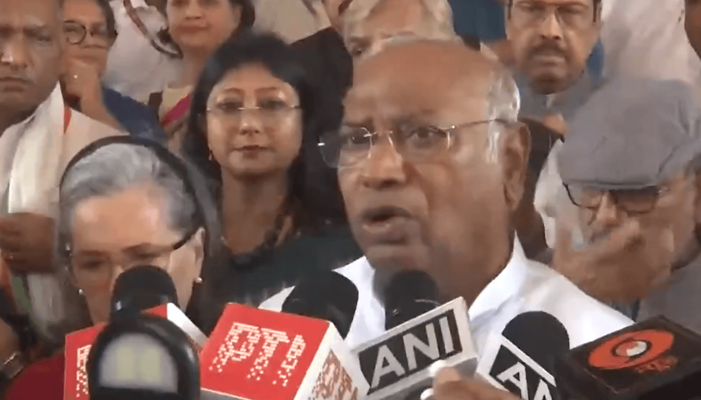 विपक्ष ने राज्यसभा से किया वाॅकआउट, खरगे ने पीएम मोदी पर झूठ बोलने और गुमराह करने का लगाया आरोप