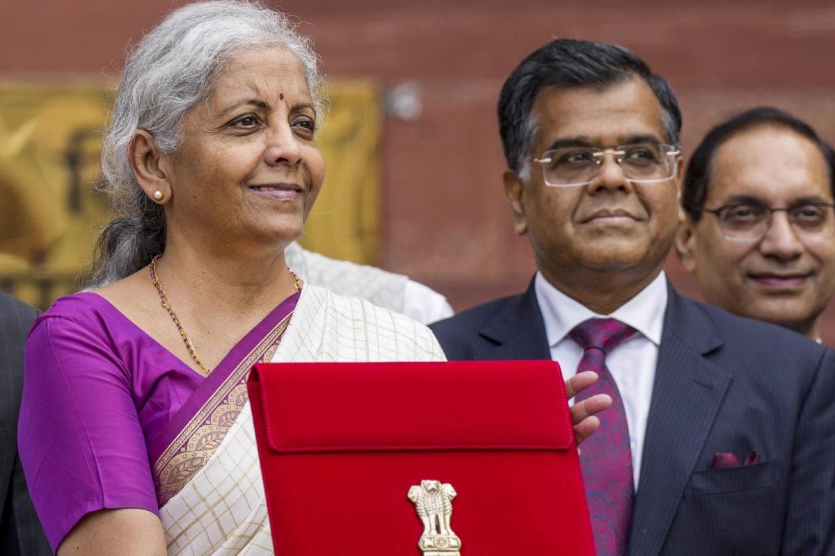 Aam Budget 2024 : ऋण सीमा 20 लाख रुपये तक बढ़ाई, MSME के लिए देगी कर्ज गारंटी